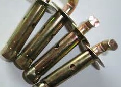 安裝一臺電熱水器需要用到幾個螺釘？