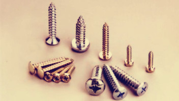 三角自攻螺釘?shù)奶攸c(diǎn)有哪些？