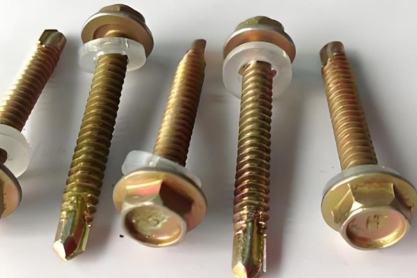 自攻螺釘?shù)募庸ぬ攸c(diǎn)、主要用途和選購技巧