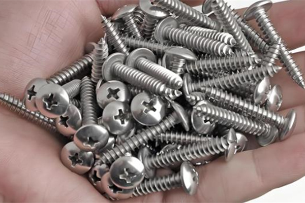 選對(duì)自攻螺釘生產(chǎn)廠(chǎng)家，可節(jié)省成本！